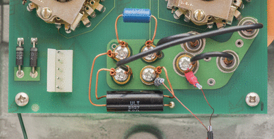 output_r